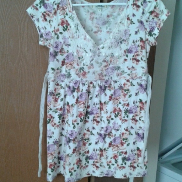 lei Tops - Floral short sleeve tie back dress shirt